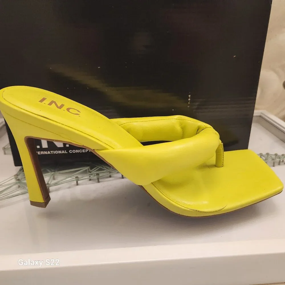 INC International Concepts Yellow Sandals - Picture 1 of 12